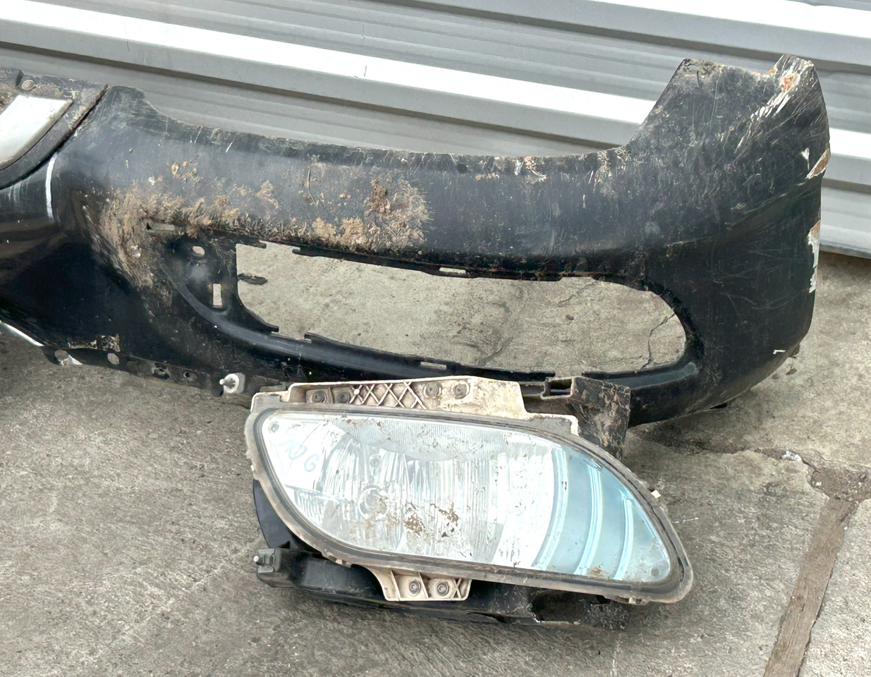 DAF XF 106 480 FRONT BUMPER WITH HALOGENS - مصد العربة: صورة 4 DAF XF 106 480 FRONT BUMPER WITH HALOGENS - مصد العربة: صورة 4