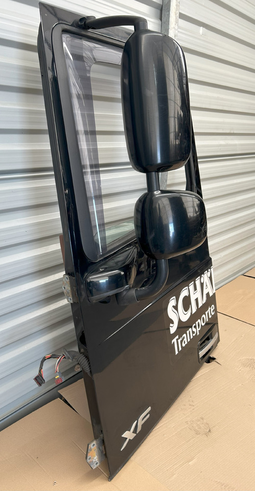 DAF XF 106 DOOR LEFT WITH MIRROR - باب و قطع الغيار: صورة 3 DAF XF 106 DOOR LEFT WITH MIRROR - باب و قطع الغيار: صورة 3