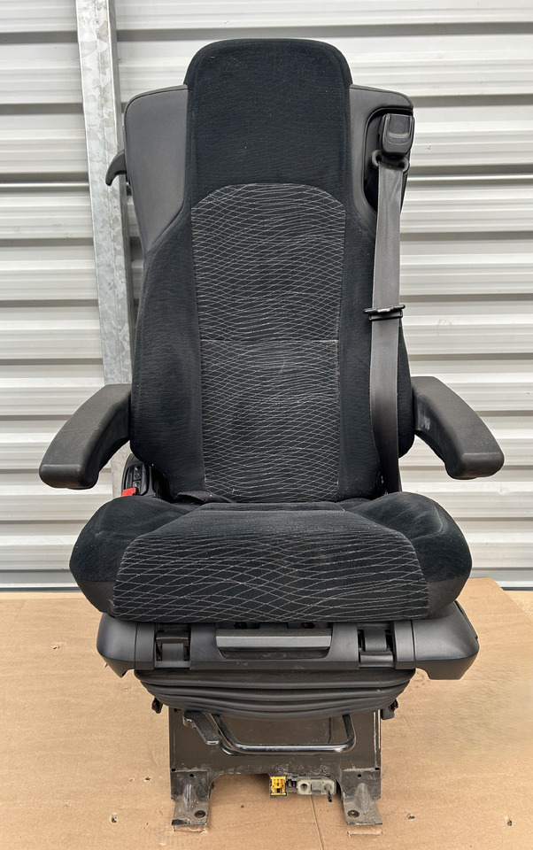 Grammer Grammer DRIVER'S SEAT MERCEDES ACTROS MP4 - مقعد - شاحنة: صورة 1 Grammer Grammer DRIVER'S SEAT MERCEDES ACTROS MP4 - مقعد - شاحنة: صورة 1
