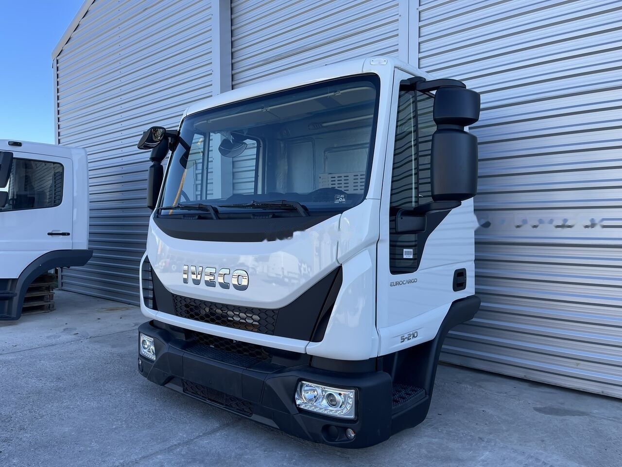 IVECO Eurocargo for IVECO Eurocargo DAY cabine - كابينة - سيارة: صورة 5 IVECO Eurocargo for IVECO Eurocargo DAY cabine - كابينة - سيارة: صورة 5