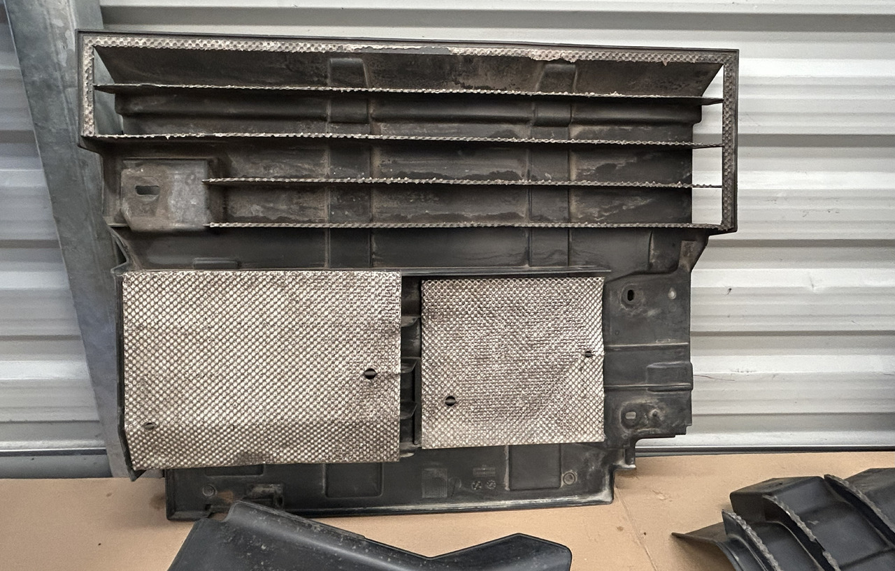 هيكل السيارة الخارجية - شاحنة MERCEDES-BENZ ACTROS MP4 BIGSPACE ENGINE SOUNDPROOFING COVER KIT: صورة 14 هيكل السيارة الخارجية - شاحنة MERCEDES-BENZ ACTROS MP4 BIGSPACE ENGINE SOUNDPROOFING COVER KIT: صورة 14