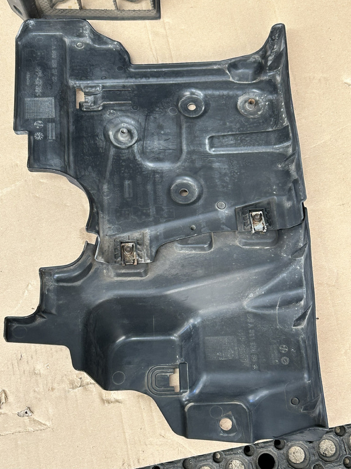 هيكل السيارة الخارجية - شاحنة MERCEDES-BENZ ACTROS MP4 BIGSPACE ENGINE SOUNDPROOFING COVER KIT: صورة 18 هيكل السيارة الخارجية - شاحنة MERCEDES-BENZ ACTROS MP4 BIGSPACE ENGINE SOUNDPROOFING COVER KIT: صورة 18