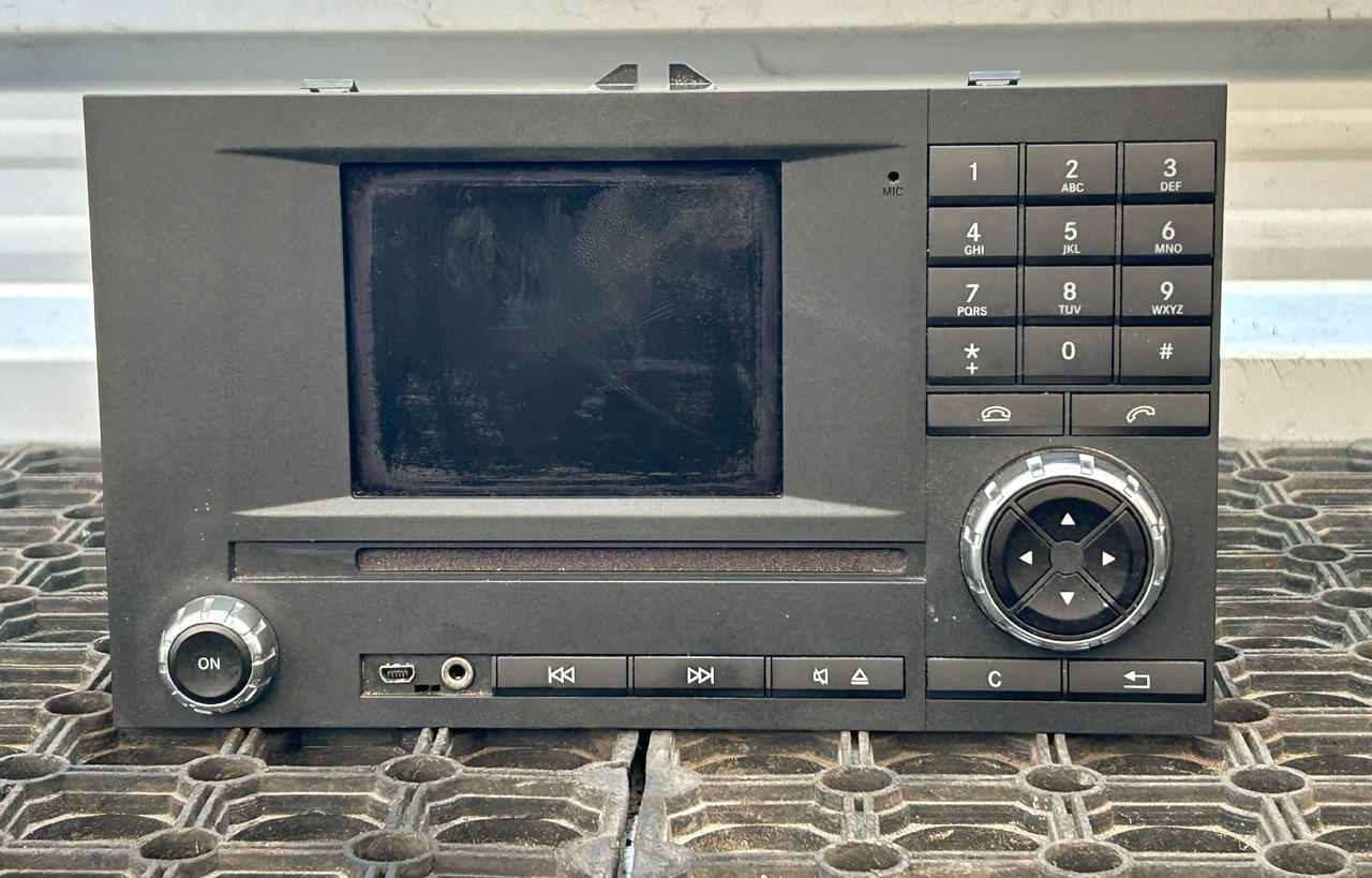 MERCEDES RADIO NAVIGATION MERCEDES ACTROS MP4 - نظام ملاحة: صورة 1 MERCEDES RADIO NAVIGATION MERCEDES ACTROS MP4 - نظام ملاحة: صورة 1