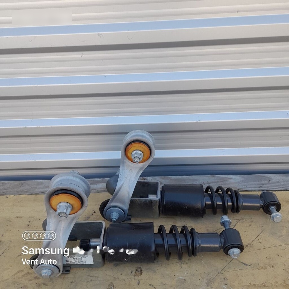 Mercedes-Benz ACTROS MP5 A9613100455 / A9613105255 / A9623101955 Mercedes-Benz A9613100455 / A9613105255 / A9623101955 - امتصاص الصدمات - شاحنة: صورة 4 Mercedes-Benz ACTROS MP5 A9613100455 / A9613105255 / A9623101955 Mercedes-Benz A9613100455 / A9613105255 / A9623101955 - امتصاص الصدمات - شاحنة: صورة 4