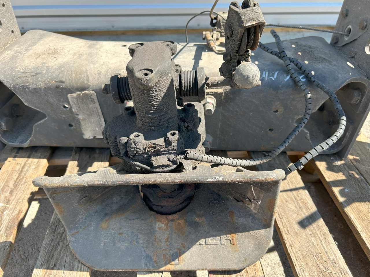ROCKINGER ROCKINGER RO 50-G6 HOOK AUTOMATIC COUPLING - قطع غيار عامة - شاحنة: صورة 2 ROCKINGER ROCKINGER RO 50-G6 HOOK AUTOMATIC COUPLING - قطع غيار عامة - شاحنة: صورة 2
