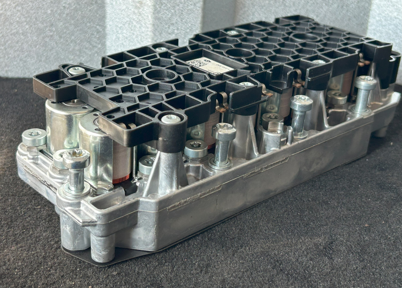 ZF DAF XF 106 530 TRAXON ZF VALVE BLOCK - وحدة تحكم الكتروني - شاحنة: صورة 4 ZF DAF XF 106 530 TRAXON ZF VALVE BLOCK - وحدة تحكم الكتروني - شاحنة: صورة 4