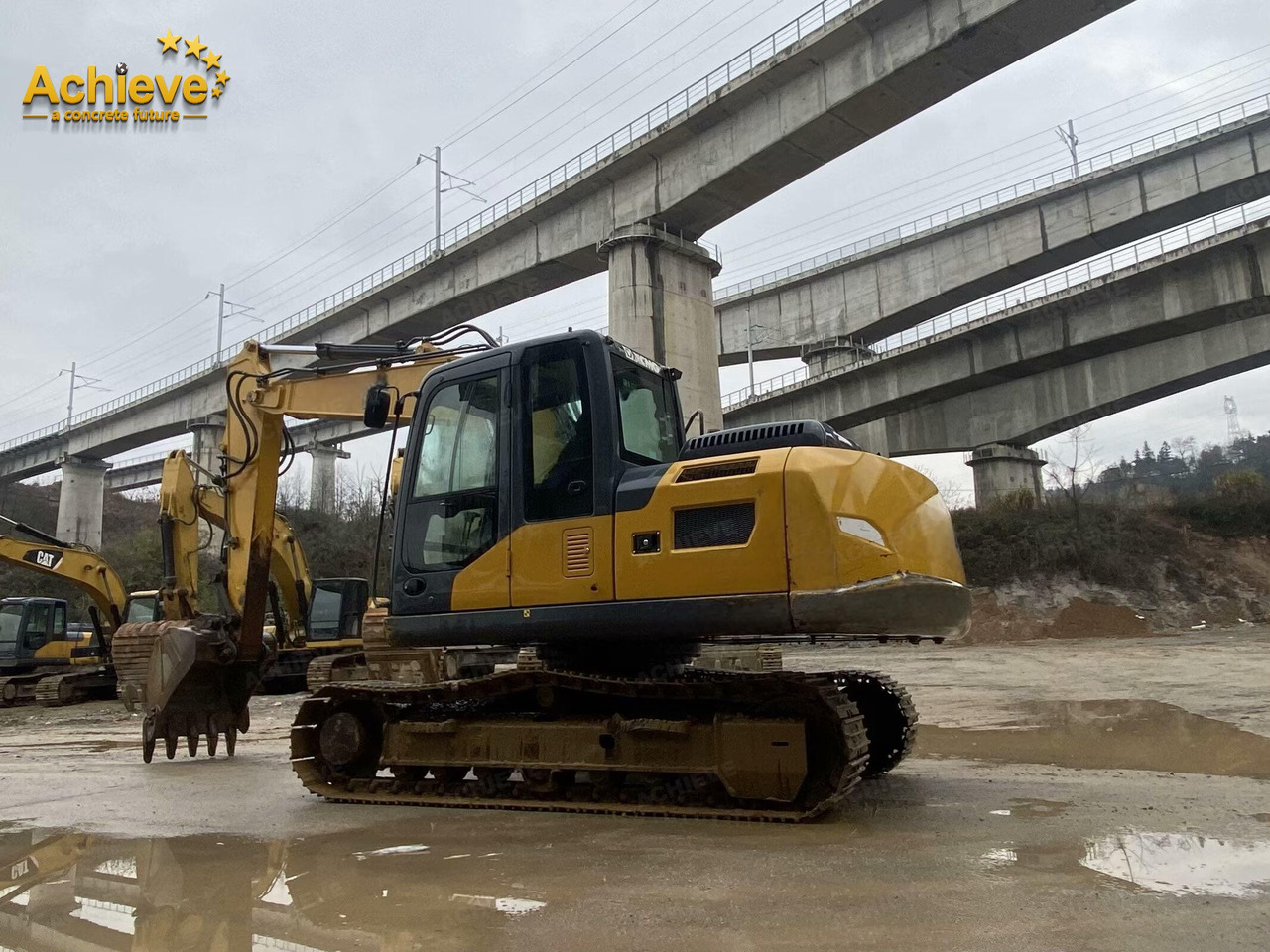 XCMG XE135D 0.32-0.61(0.52) m³ 86/2200 kw/rpm QSF3.8 260 L 99.1 kN 【ACHIEVE】 TOP CONDITION!!! - حفار زحاف: صورة 3 XCMG XE135D 0.32-0.61(0.52) m³ 86/2200 kw/rpm QSF3.8 260 L 99.1 kN 【ACHIEVE】 TOP CONDITION!!! - حفار زحاف: صورة 3