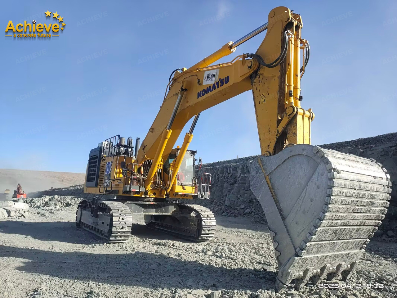 Komatsu 【ACHIEVE】TOP CONDITION!!! PC1250-11R 2023 4500h Horsepower (HP) 758 HP @ 1,800 rpm Operating weight (lbs) 269,300 - 272,600 Bucket Capacity (yd3) 5.3-9.5 - حفار زحاف: صورة 1 Komatsu 【ACHIEVE】TOP CONDITION!!! PC1250-11R 2023 4500h Horsepower (HP) 758 HP @ 1,800 rpm Operating weight (lbs) 269,300 - 272,600 Bucket Capacity (yd3) 5.3-9.5 - حفار زحاف: صورة 1
