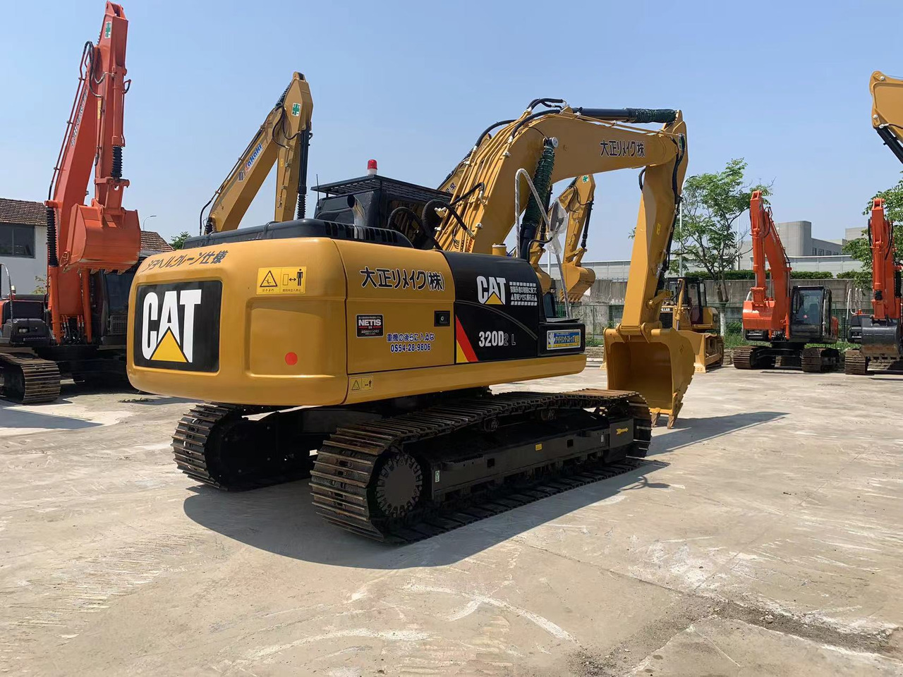 Caterpillar Chain Excavator 320D, 320D2 Made in Japan - حفار زحاف: صورة 5 Caterpillar Chain Excavator 320D, 320D2 Made in Japan - حفار زحاف: صورة 5