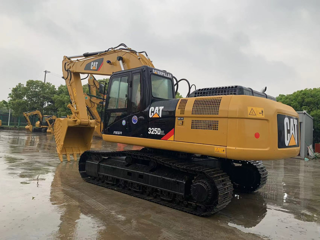 Caterpillar Construction Machine 25 ton Excavator CAT 325D, 325CL, 325BL - حفار زحاف: صورة 1 Caterpillar Construction Machine 25 ton Excavator CAT 325D, 325CL, 325BL - حفار زحاف: صورة 1