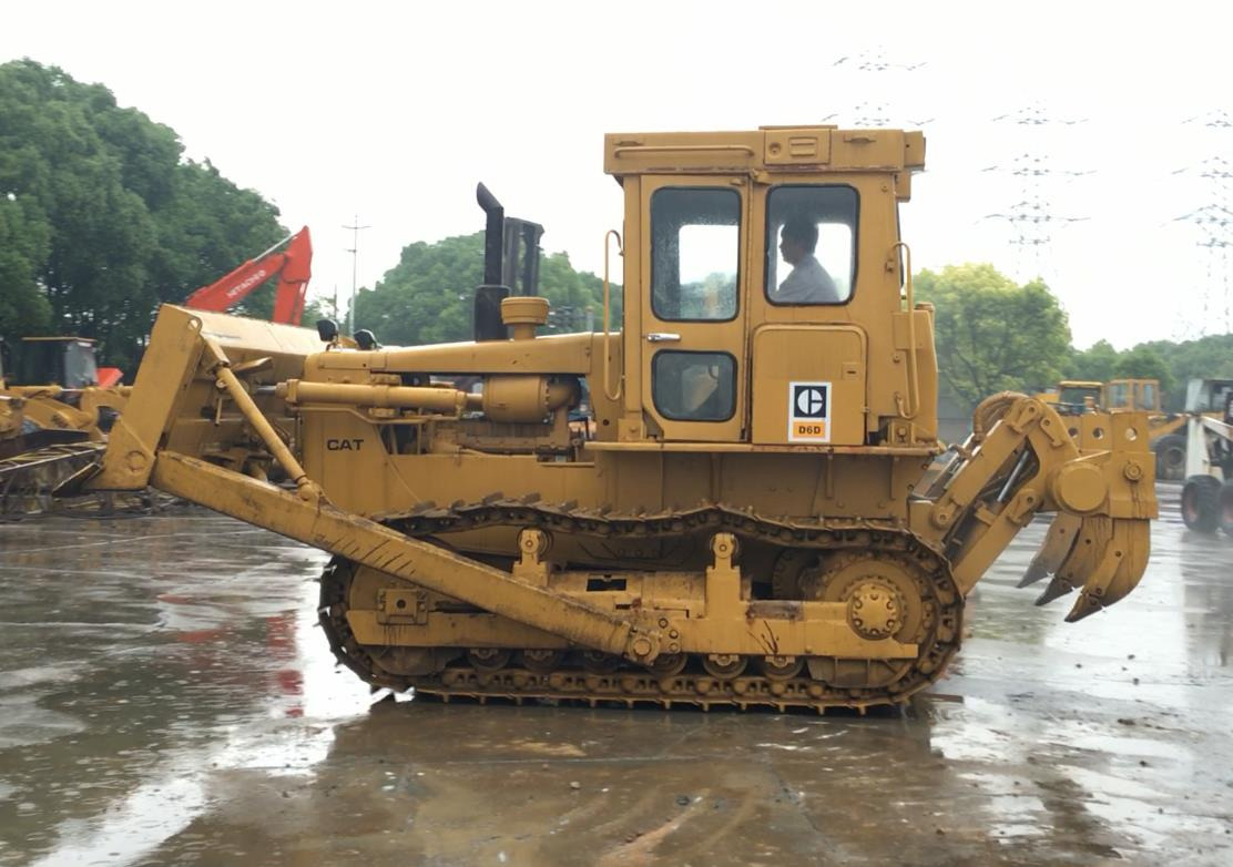 Caterpillar D6D Bulldozer Good Condition Tracked Tractor for Bolivia - جرافة: صورة 1 Caterpillar D6D Bulldozer Good Condition Tracked Tractor for Bolivia - جرافة: صورة 1