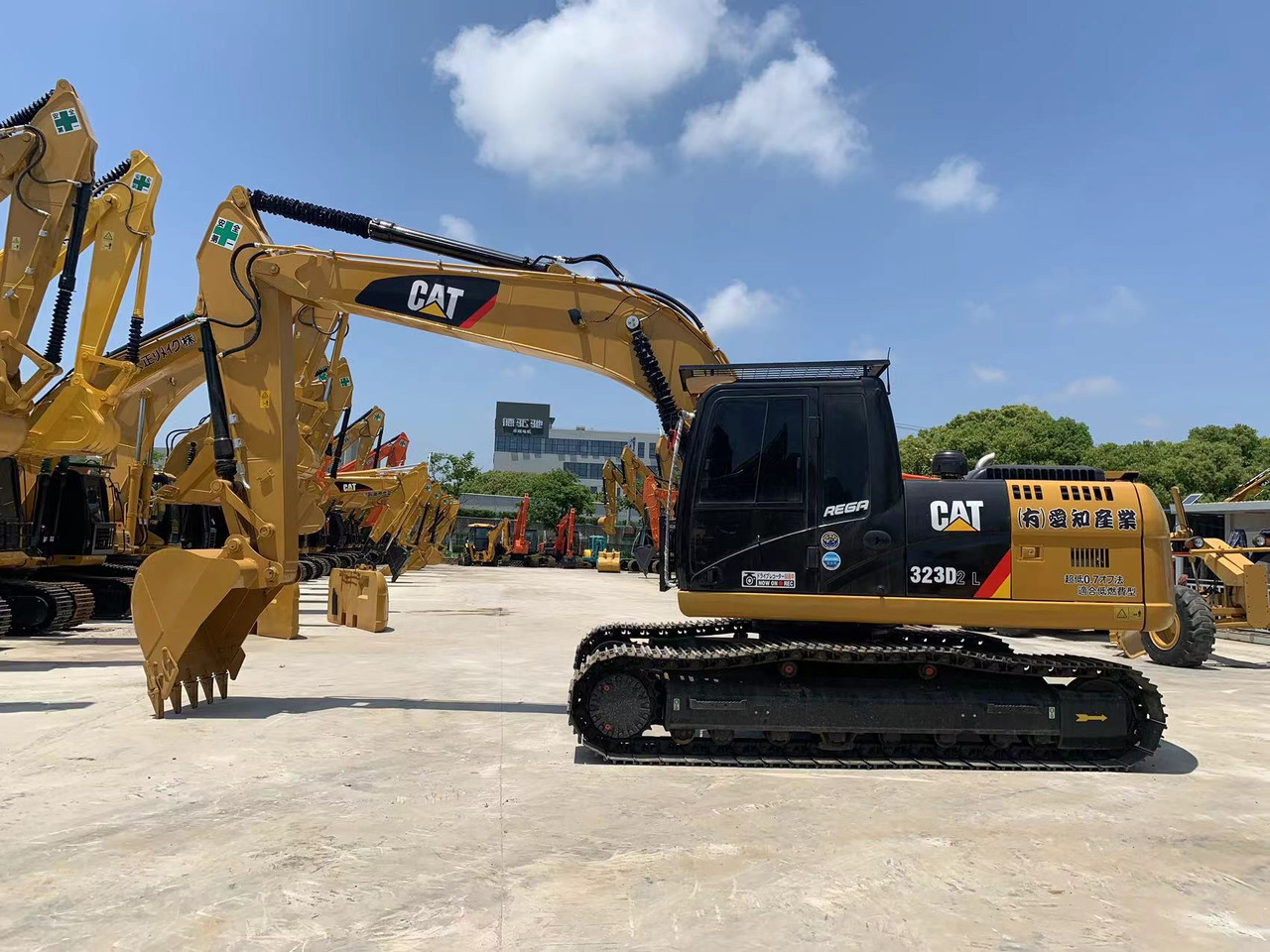 Caterpillar Excavator 320, 323 with Mechanical Engine Mitsubishi S6K - حفار زحاف: صورة 1 Caterpillar Excavator 320, 323 with Mechanical Engine Mitsubishi S6K - حفار زحاف: صورة 1