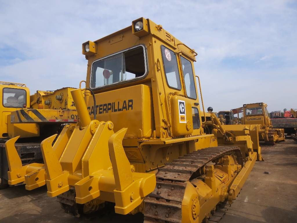 Caterpillar Tracked Tractor CAT D6D Secondhand Bulldozer Japan Origin - جرافة: صورة 3 Caterpillar Tracked Tractor CAT D6D Secondhand Bulldozer Japan Origin - جرافة: صورة 3
