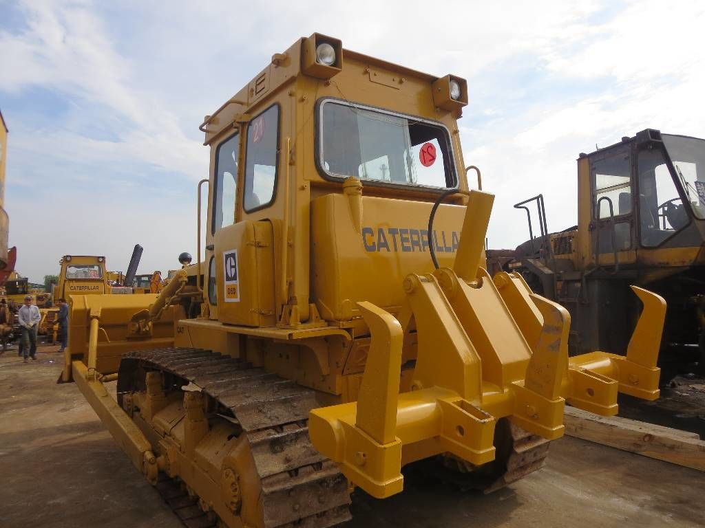 Caterpillar Tracked Tractor CAT D6D Secondhand Bulldozer Japan Origin - جرافة: صورة 4 Caterpillar Tracked Tractor CAT D6D Secondhand Bulldozer Japan Origin - جرافة: صورة 4
