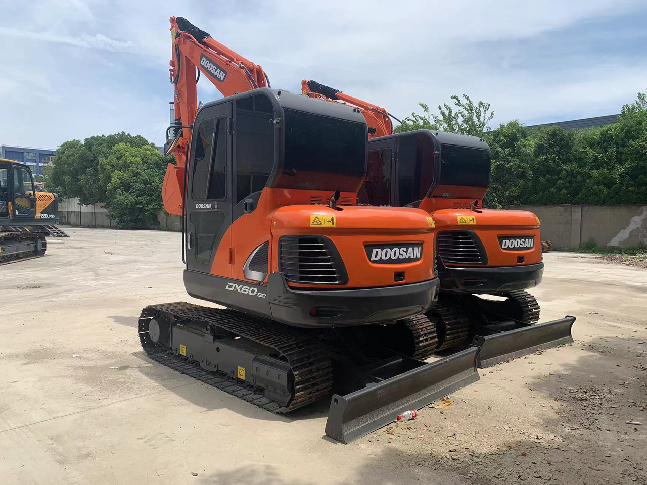 DOOSAN DX60 Good price 6 ton Small Excavator - حفار زحاف: صورة 3 DOOSAN DX60 Good price 6 ton Small Excavator - حفار زحاف: صورة 3