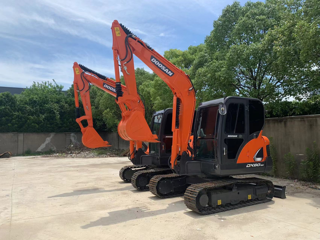 DOOSAN DX60 Good price 6 ton Small Excavator - حفار زحاف: صورة 2 DOOSAN DX60 Good price 6 ton Small Excavator - حفار زحاف: صورة 2