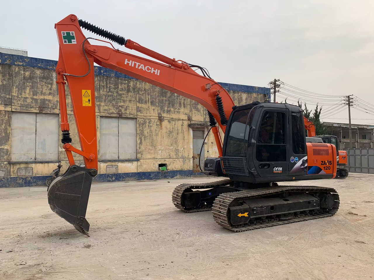 Hitachi Excavator ZX120 Good Price Used Excavator 12 ton Capacity - حفار زحاف: صورة 1 Hitachi Excavator ZX120 Good Price Used Excavator 12 ton Capacity - حفار زحاف: صورة 1