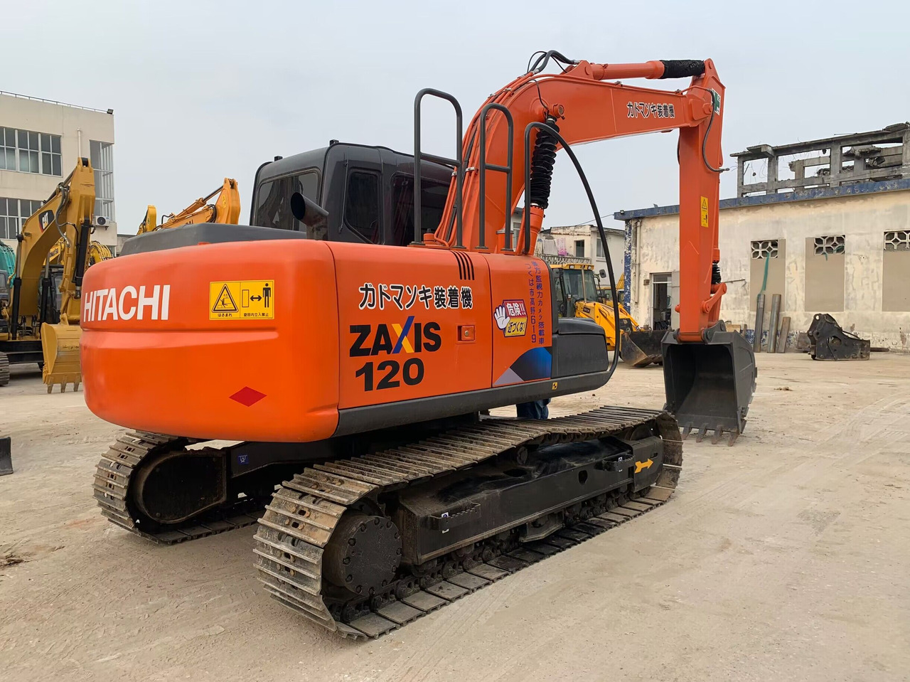 Hitachi Excavator ZX120 Good Price Used Excavator 12 ton Capacity - حفار زحاف: صورة 2 Hitachi Excavator ZX120 Good Price Used Excavator 12 ton Capacity - حفار زحاف: صورة 2