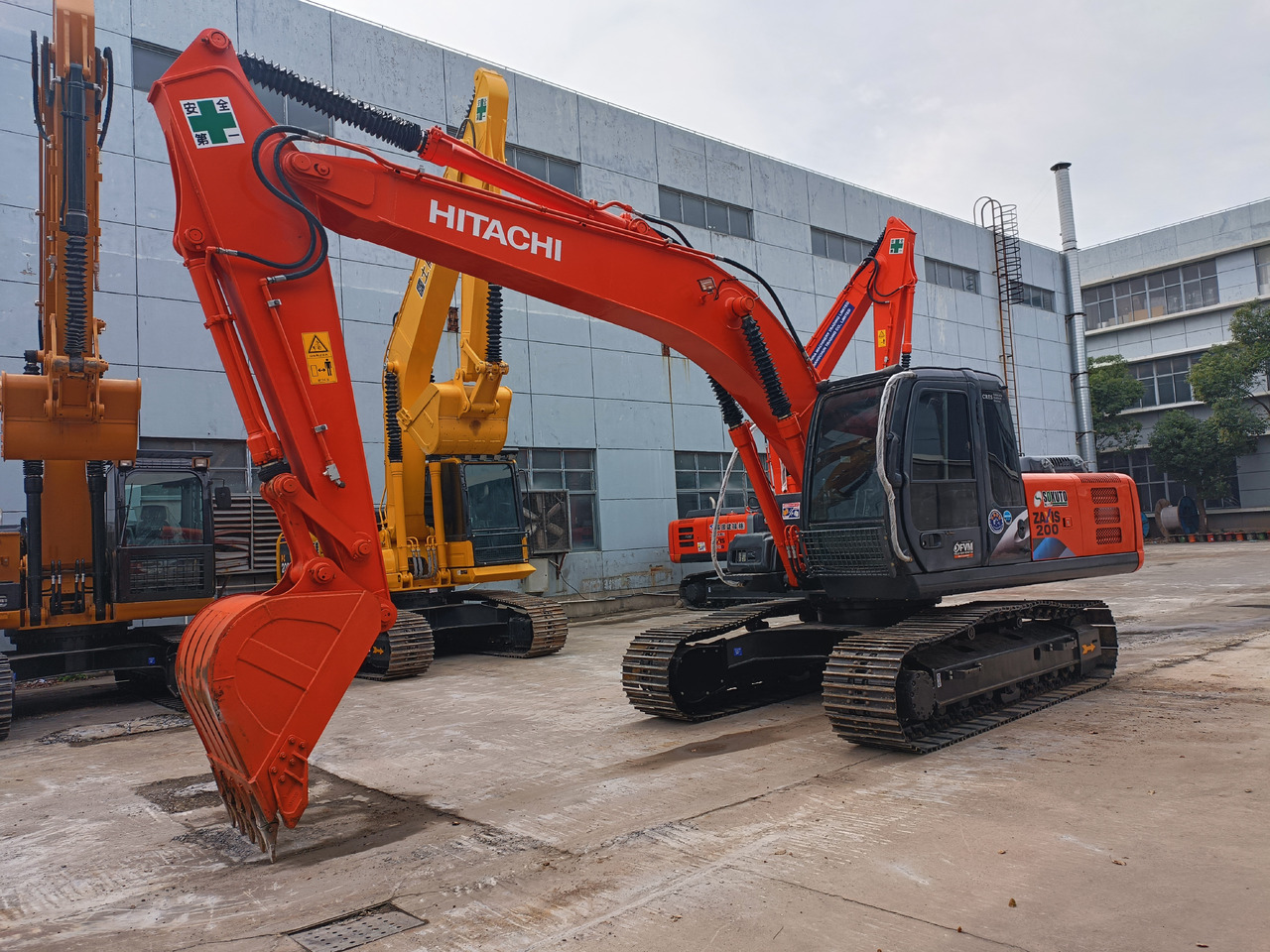 Hitachi ZX200 Used Condition Excavator Good Price - حفار زحاف: صورة 3 Hitachi ZX200 Used Condition Excavator Good Price - حفار زحاف: صورة 3