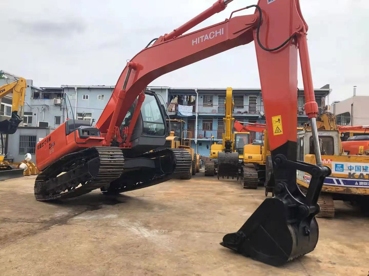 Hitachi ZX210 Excavator 21 ton Japanese Hydraulic Excavator - حفار زحاف: صورة 1 Hitachi ZX210 Excavator 21 ton Japanese Hydraulic Excavator - حفار زحاف: صورة 1