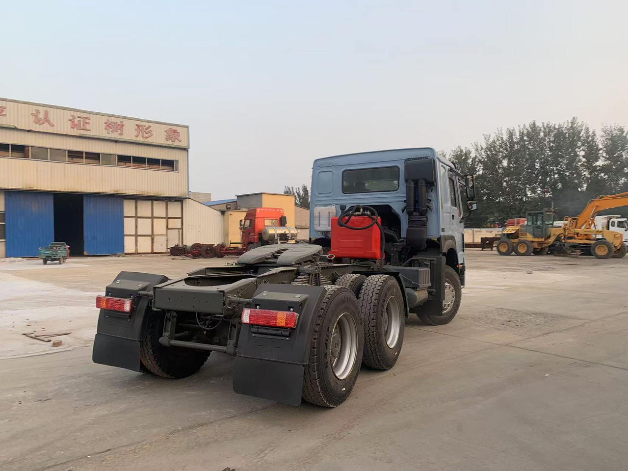 Howo Truck Head Slightly Used 6x4 Howo Tractor Truck 371HP - وحدة جر: صورة 2 Howo Truck Head Slightly Used 6x4 Howo Tractor Truck 371HP - وحدة جر: صورة 2
