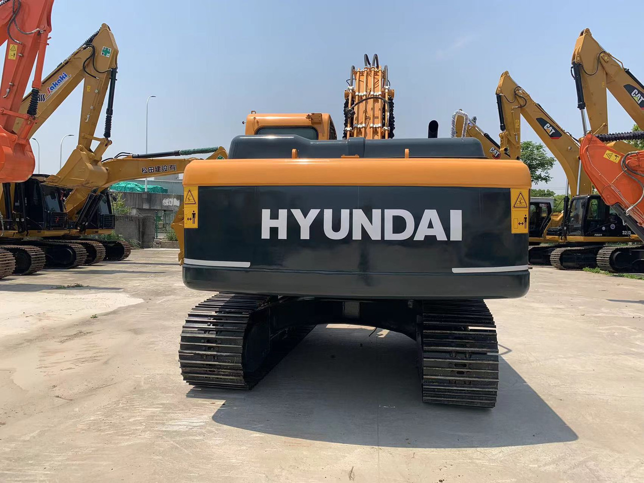 Hyundai 22 ton Excavator 220LC-9S Good Condition Construction Machine - حفار زحاف: صورة 5 Hyundai 22 ton Excavator 220LC-9S Good Condition Construction Machine - حفار زحاف: صورة 5