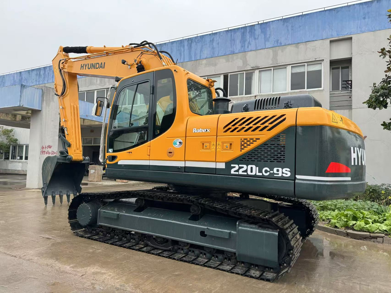 Hyundai 220LC-9S Good Price Used Korea Excavator - حفار زحاف: صورة 4 Hyundai 220LC-9S Good Price Used Korea Excavator - حفار زحاف: صورة 4