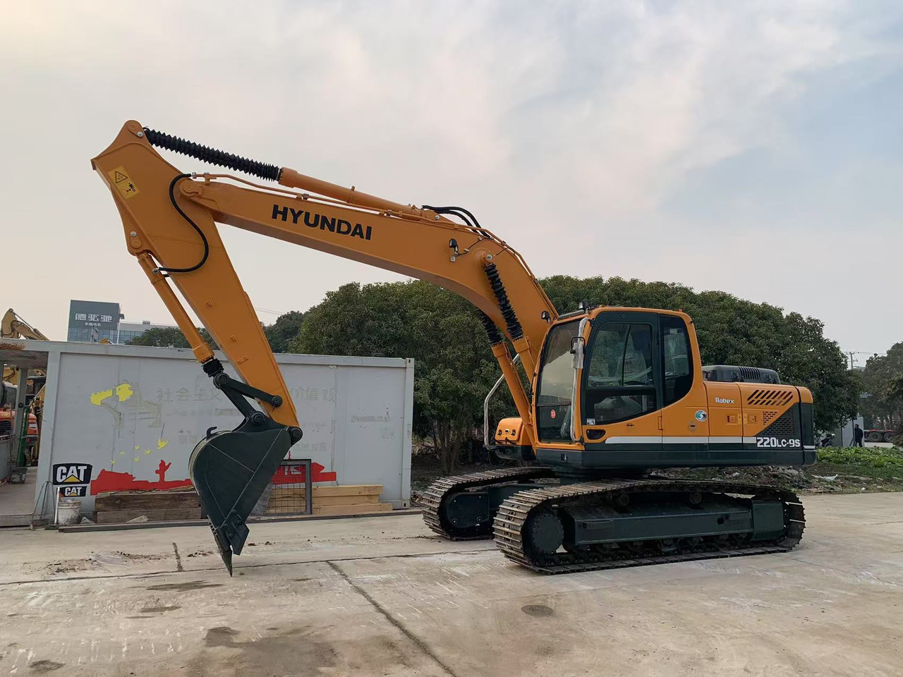 Hyundai Excavator 220LC-9S Secondhand Korea Machine - حفار زحاف: صورة 1 Hyundai Excavator 220LC-9S Secondhand Korea Machine - حفار زحاف: صورة 1