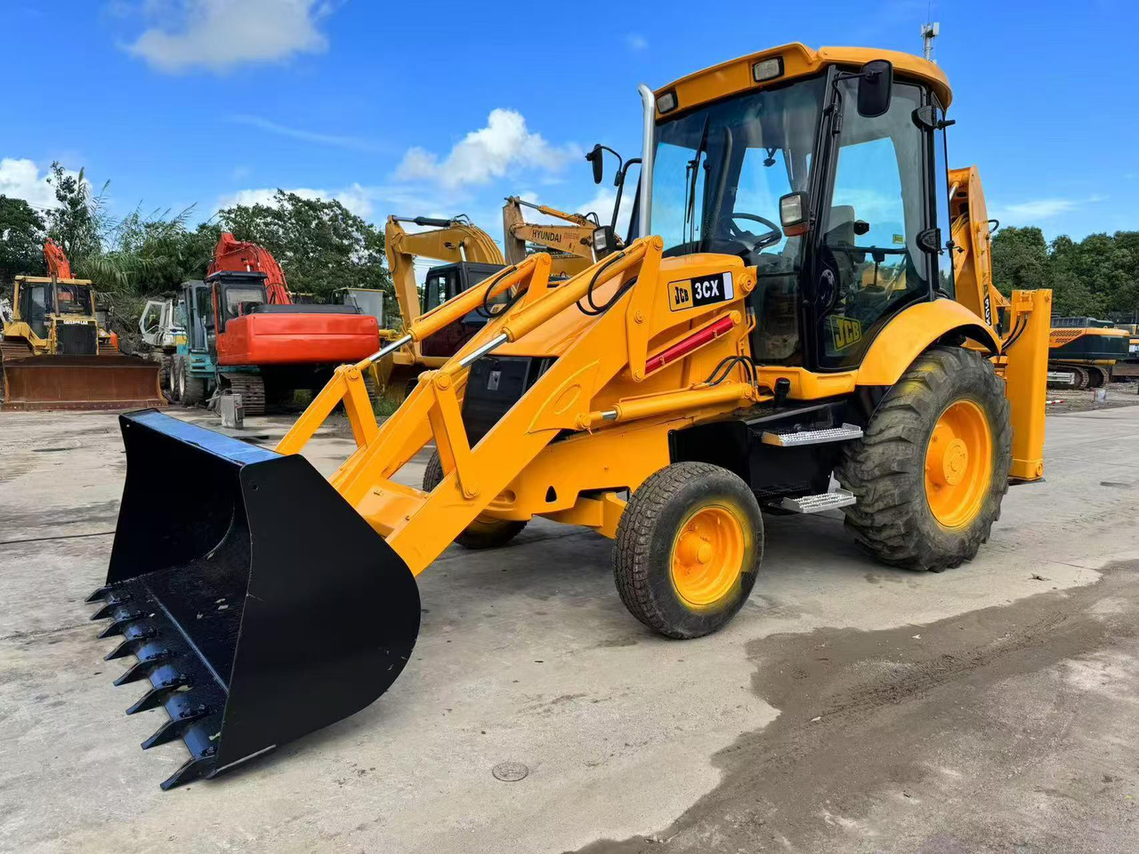 JCB 4x4 Backhoe Loader 3CX Used Condition - جرافة حفار: صورة 1 JCB 4x4 Backhoe Loader 3CX Used Condition - جرافة حفار: صورة 1