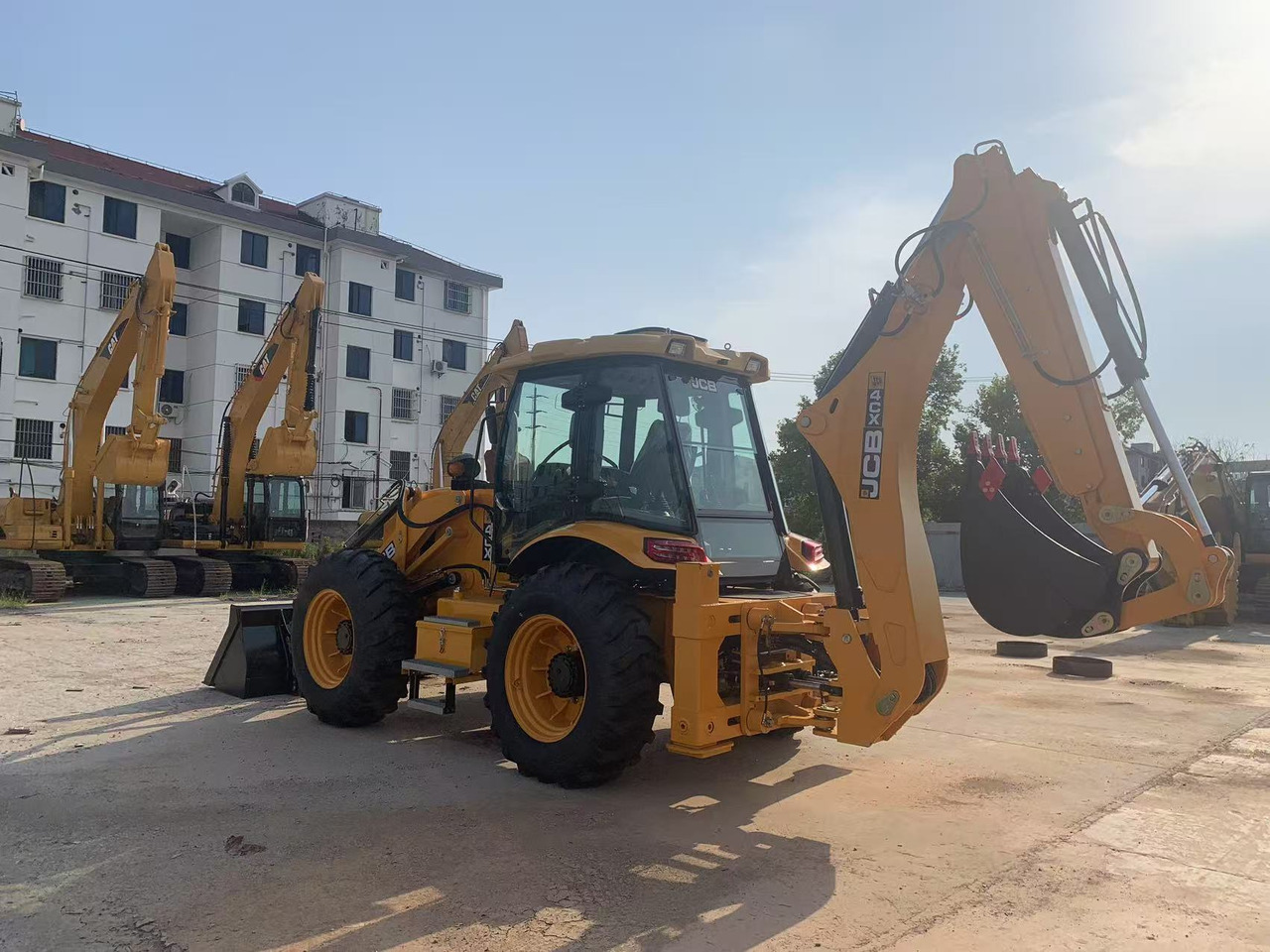JCB 4x4 Backhoe Loader 4CX, 3CX Brand New Condition - جرافة حفار: صورة 3 JCB 4x4 Backhoe Loader 4CX, 3CX Brand New Condition - جرافة حفار: صورة 3