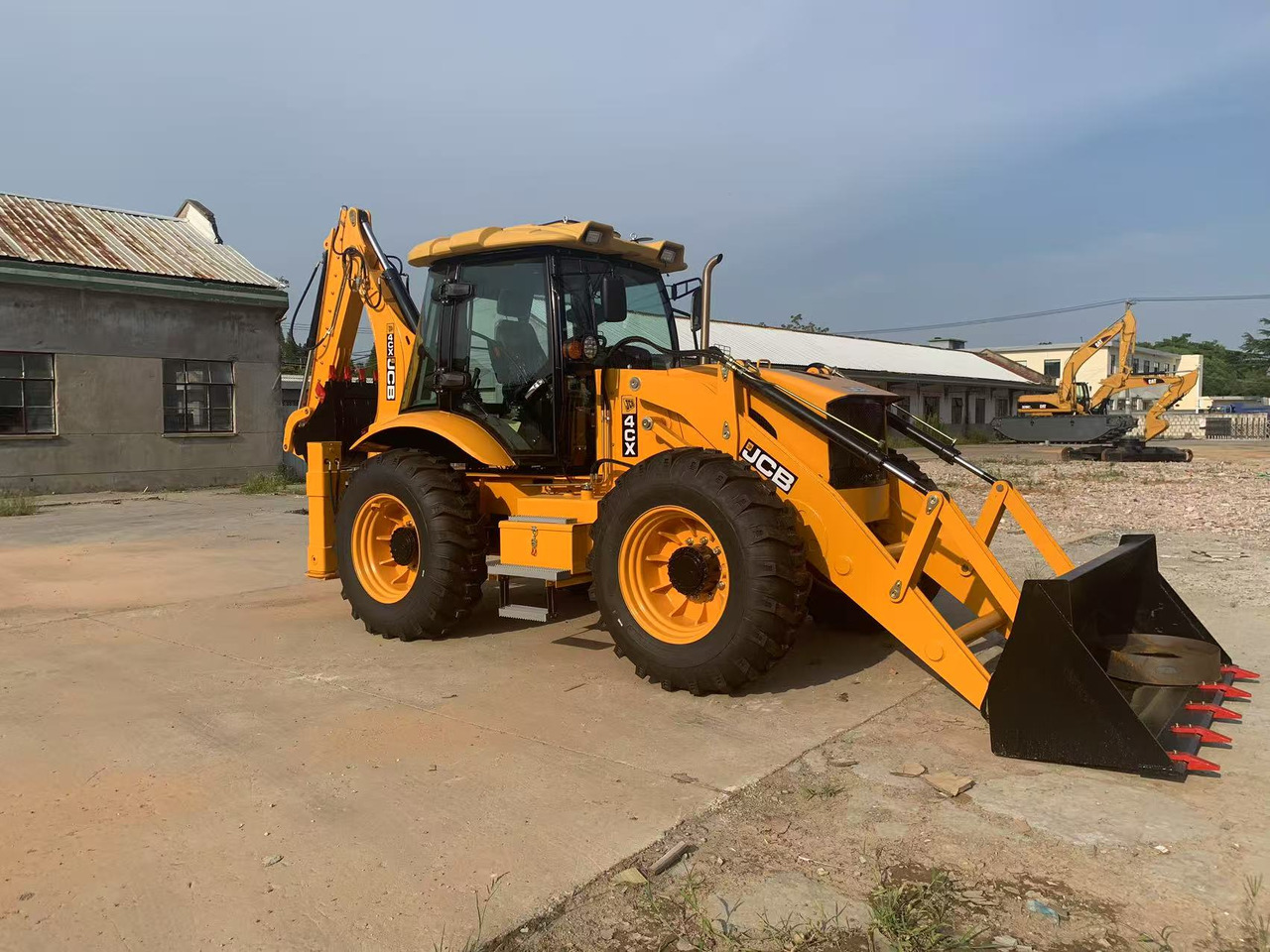 JCB 4x4 Backhoe Loader 4CX, 3CX Brand New Condition - جرافة حفار: صورة 5 JCB 4x4 Backhoe Loader 4CX, 3CX Brand New Condition - جرافة حفار: صورة 5