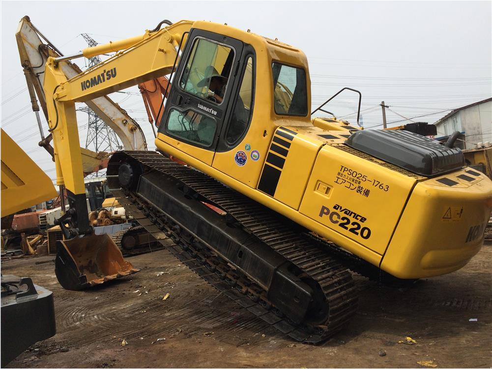 KOMATSU hydraulic excavator 22 ton excavator Komatsu PC220-6, PC220-7, PC220-8 - حفار زحاف: صورة 5 KOMATSU hydraulic excavator 22 ton excavator Komatsu PC220-6, PC220-7, PC220-8 - حفار زحاف: صورة 5
