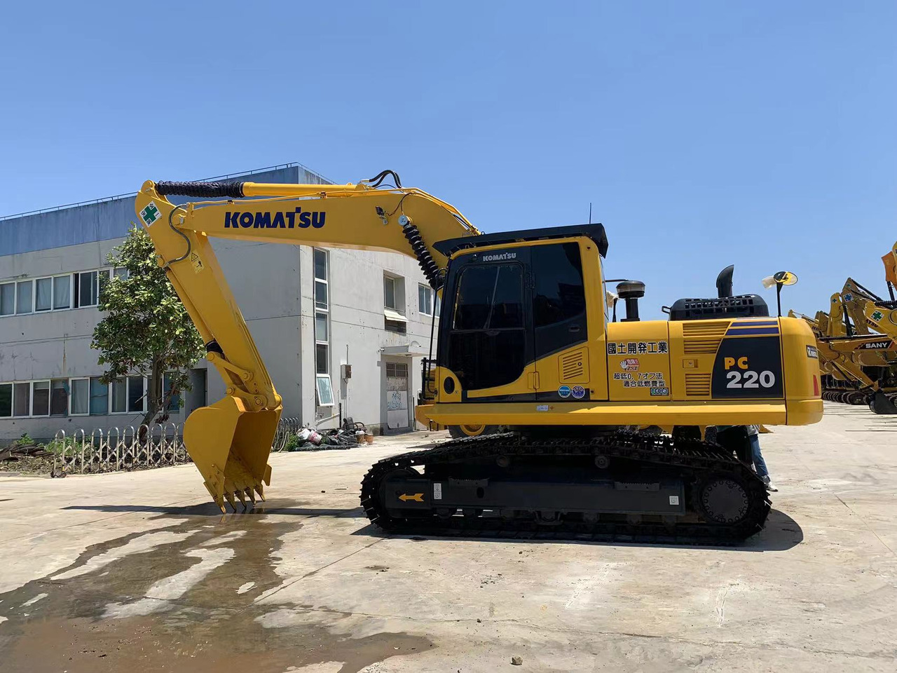 Komatsu Excavator PC220 Good Condition 22 ton Digger - حفار زحاف: صورة 1 Komatsu Excavator PC220 Good Condition 22 ton Digger - حفار زحاف: صورة 1