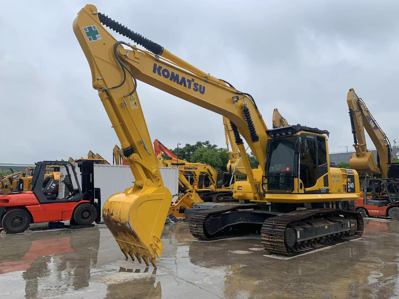 Komatsu Excavator PC240 Secondhand Japanse Construction Machinery - حفار زحاف: صورة 4 Komatsu Excavator PC240 Secondhand Japanse Construction Machinery - حفار زحاف: صورة 4