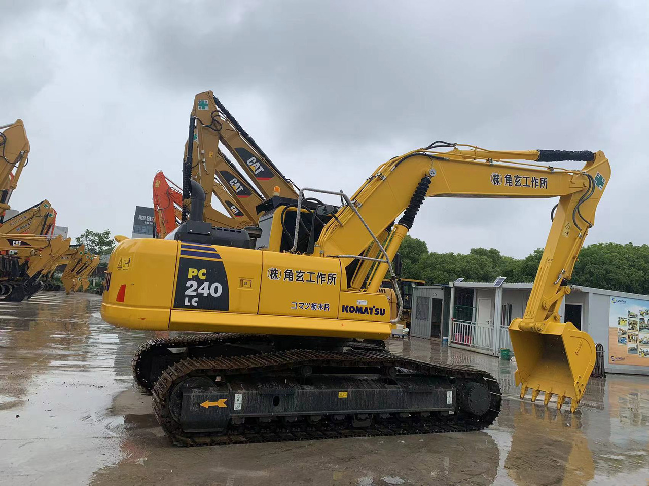 Komatsu Excavator PC240 Secondhand Japanse Construction Machinery - حفار زحاف: صورة 2 Komatsu Excavator PC240 Secondhand Japanse Construction Machinery - حفار زحاف: صورة 2