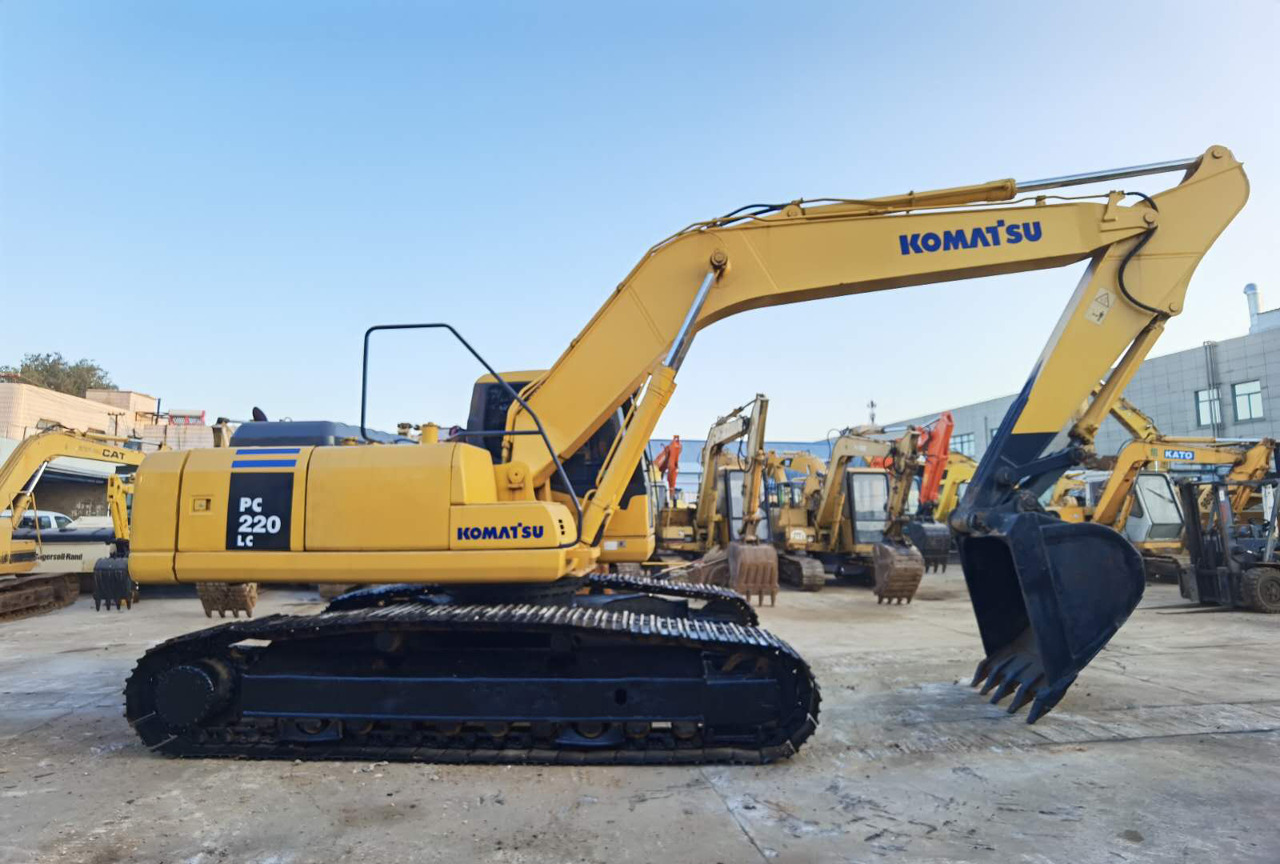 Komatsu PC220-7, PC220-6 Excavator Mechanical Engine - حفار زحاف: صورة 1 Komatsu PC220-7, PC220-6 Excavator Mechanical Engine - حفار زحاف: صورة 1