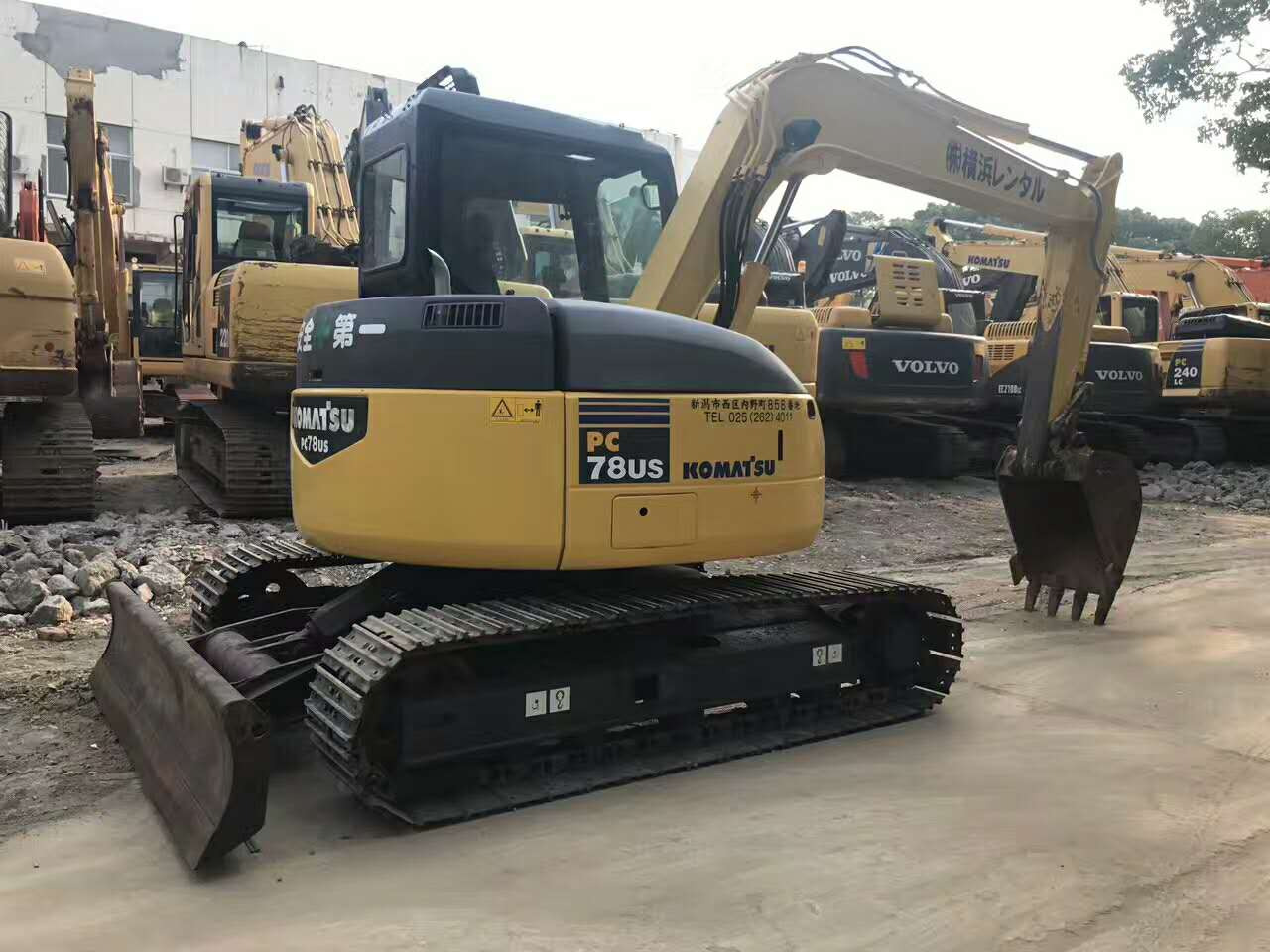 Komatsu Small Excavator PC78US Zero-tail Excavator Made in Japan - حفار زحاف: صورة 2 Komatsu Small Excavator PC78US Zero-tail Excavator Made in Japan - حفار زحاف: صورة 2