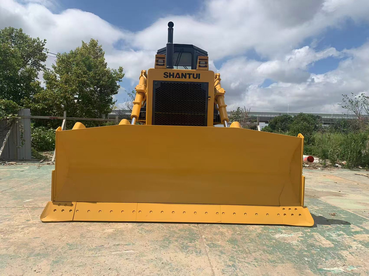SHANTUI Bulldozer SD22, SD32, SD16 Secondhand Condition - جرافة: صورة 1 SHANTUI Bulldozer SD22, SD32, SD16 Secondhand Condition - جرافة: صورة 1