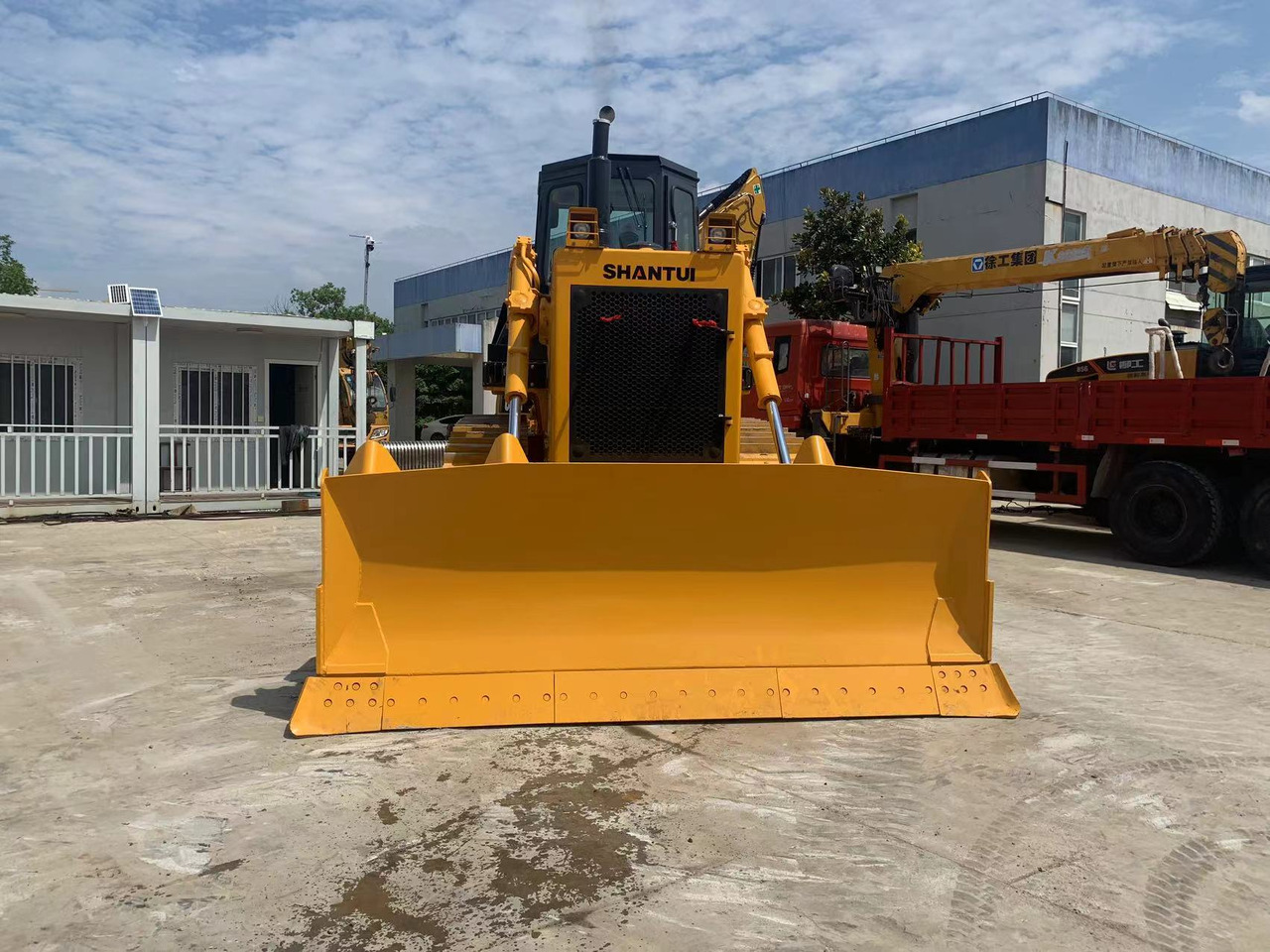 SHANTUI Bulldozer SD22, SD32 Secondhand Tracked Tactor - جرافة: صورة 3 SHANTUI Bulldozer SD22, SD32 Secondhand Tracked Tactor - جرافة: صورة 3