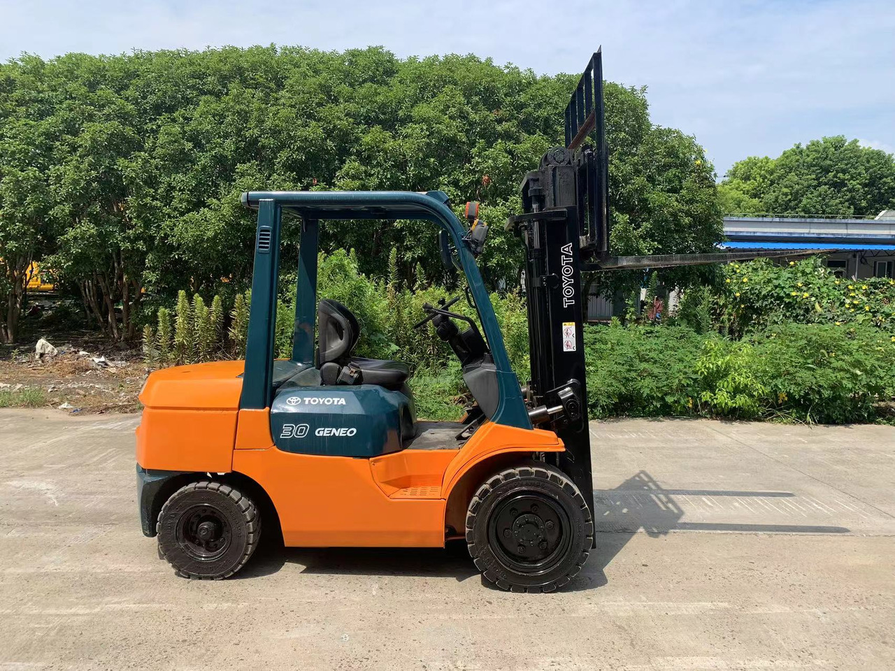Toyota Forklift 3 ton Diesel Forklift FD30 with Side Shifter - رافعة شوكية ديزل: صورة 1 Toyota Forklift 3 ton Diesel Forklift FD30 with Side Shifter - رافعة شوكية ديزل: صورة 1