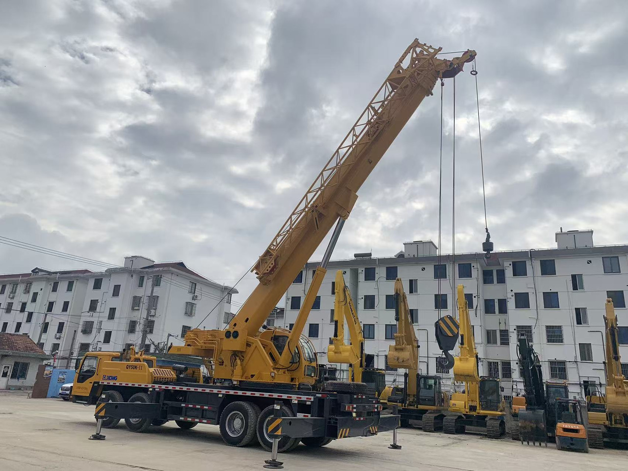 XCMG Truck Crane QY50K, QY65K, QY70K Good Price on Sale - موبايل كرين: صورة 4 XCMG Truck Crane QY50K, QY65K, QY70K Good Price on Sale - موبايل كرين: صورة 4