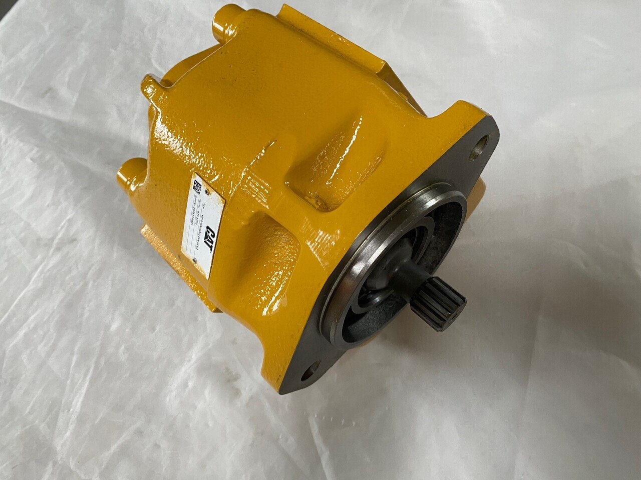 O&K Terex Caterpillar Geared pump 2403122 1459388 471-5775 - نظام التبريد - شاحنة: صورة 1 O&K Terex Caterpillar Geared pump 2403122 1459388 471-5775 - نظام التبريد - شاحنة: صورة 1