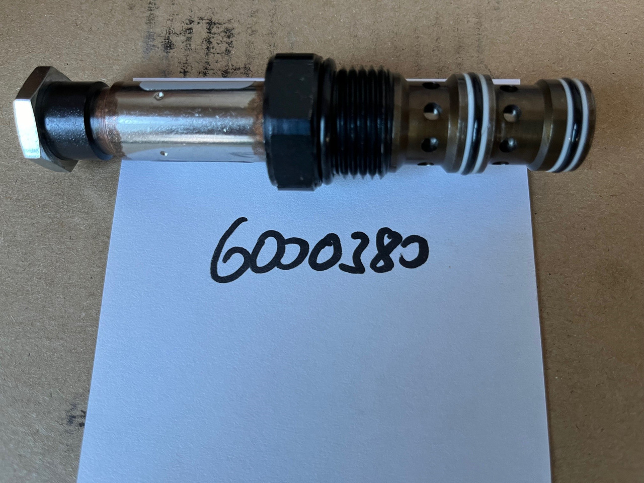 O&K Terex Valve 6000380 1455218 533-7208 - قطع غيار - حفارة: صورة 1 O&K Terex Valve 6000380 1455218 533-7208 - قطع غيار - حفارة: صورة 1