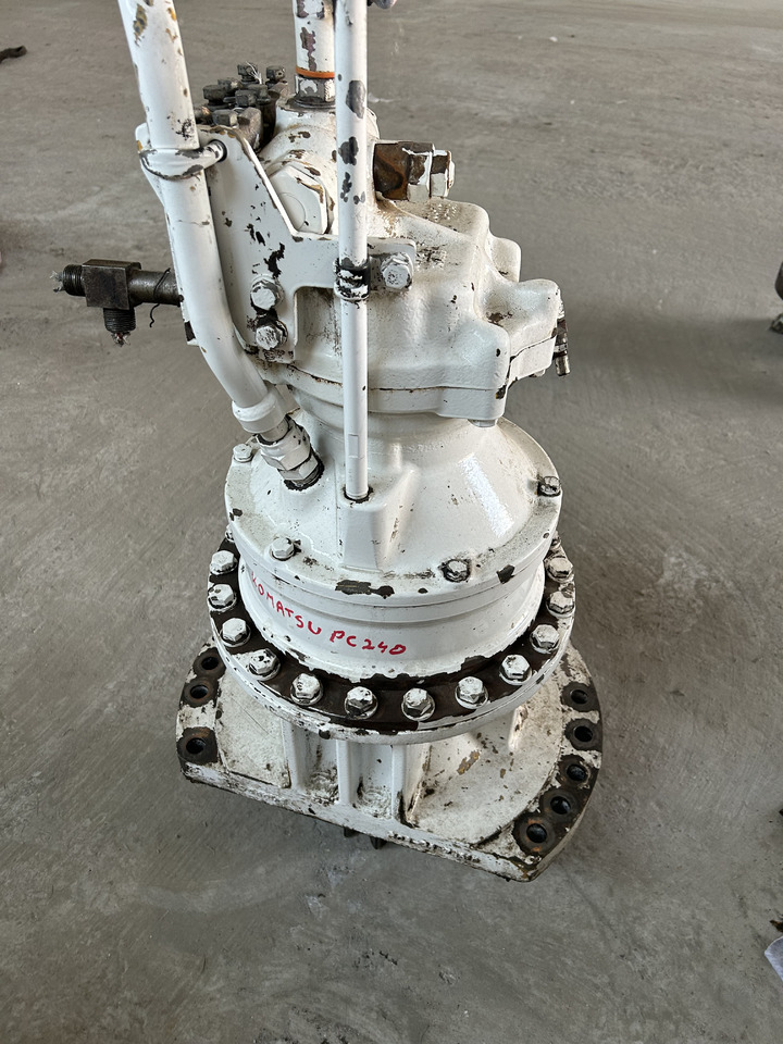 KOMATSU PC240 - محرك سوينغ - حفارة: صورة 2 KOMATSU PC240 - محرك سوينغ - حفارة: صورة 2
