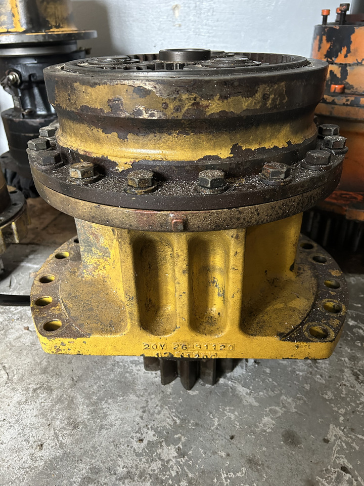 Komatsu PC210 - محرك سوينغ - حفارة: صورة 1 Komatsu PC210 - محرك سوينغ - حفارة: صورة 1