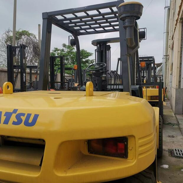 2020 Komatsu FD80 - رافعة شوكية: صورة 2 2020 Komatsu FD80 - رافعة شوكية: صورة 2