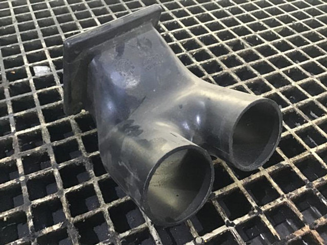 Liebherr Air Duct - جزء تكييف الهواء: صورة 1 Liebherr Air Duct - جزء تكييف الهواء: صورة 1