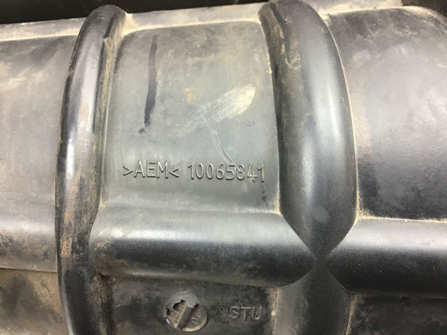Liebherr Air Filter Hose - أنبوب سحب الهواء: صورة 5 Liebherr Air Filter Hose - أنبوب سحب الهواء: صورة 5