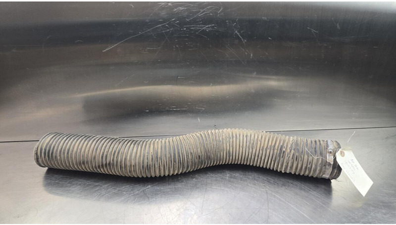 Liebherr Air Hose - أنبوب سحب الهواء: صورة 1 Liebherr Air Hose - أنبوب سحب الهواء: صورة 1