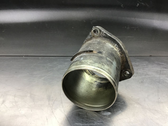 Liebherr Air Pipe - أنبوب سحب الهواء: صورة 3 Liebherr Air Pipe - أنبوب سحب الهواء: صورة 3
